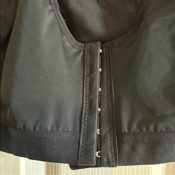 Shein Black Bra front snap closure adjustable strap snaps size L back support - Picture 8 of 8